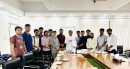 জাবির ইংরেজি বিভাগের প্রতি বৈষম্য নিরসনে চার দফা দাবিতে স্মারকলিপি প্রদান